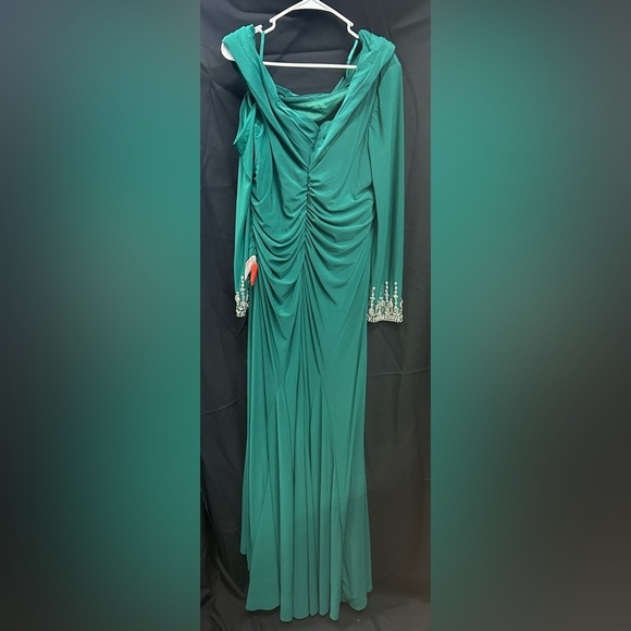 Mac Duggal 12231 NWT BEADED CUFF DROP SHOULDER FAUX WRAP GOWN - Picture 6 of 16
